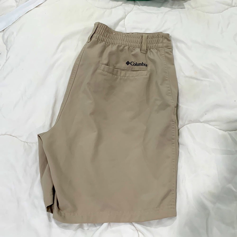 Columbia Men Shorts sz 34